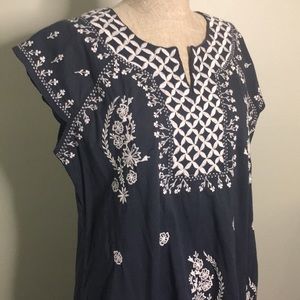 Dress Navy & white embroidered